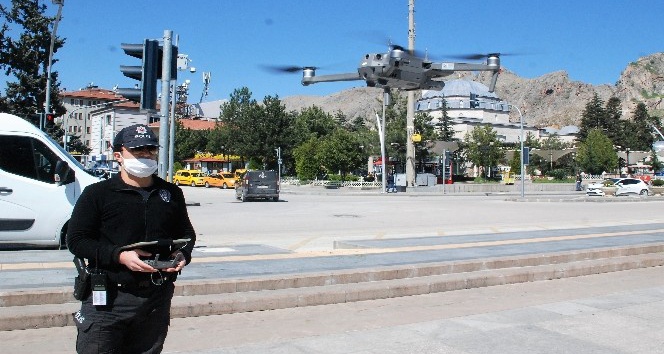 Drone ile sosyal mesafe denetimi