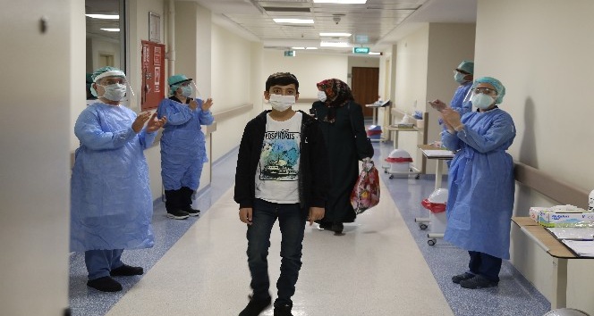 14 yaşında korona virüsü yendi