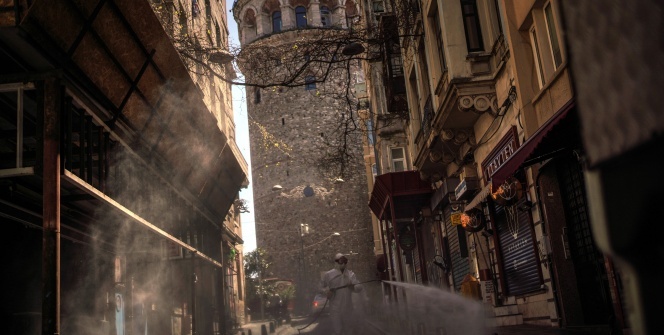 İstanbul’un tarihi yerleri dezenfekte ediliyor