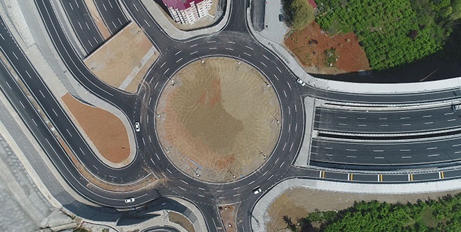 Türkiye’nin en maliyetli şehir içi yollarından Kanuni Bulvarı’nın inşaatının yüzde 50'si tamamlandı