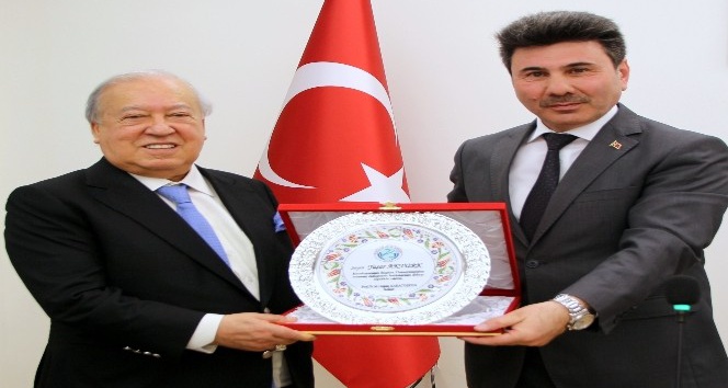 Rektör Karacoşkun’dan Aktürk’e geçmiş olsun mesajı