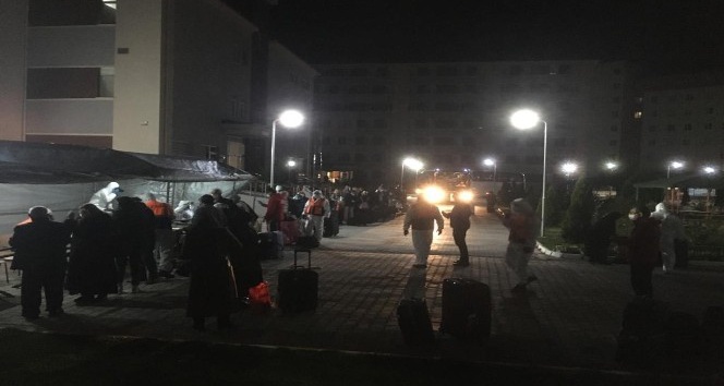Almanya’dan getirilen 232 Türk vatandaşı Niğde’de yurda yerleştirildi
