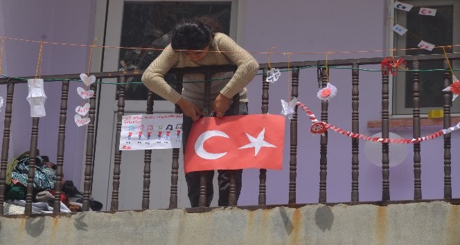 Şırnak’ta 23 Nisan evlerde kutlanıyor