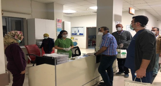 Sağlık-Sen Şırnak Şube Başkanı Uçaş Silopi Devlet Hastanesi çalışanlarını ziyaret etti