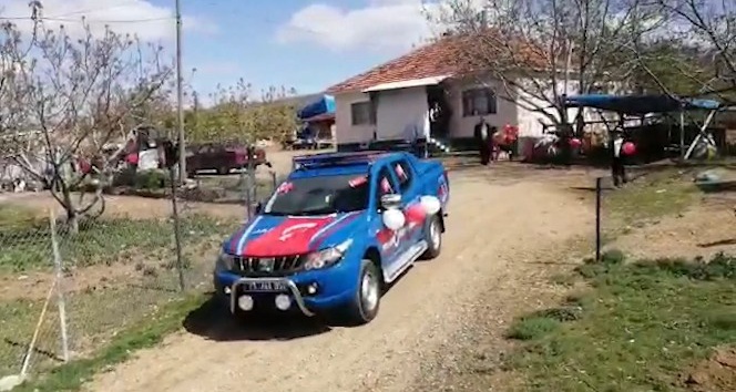 Karantina köyündeki çocuklar unutulmadı