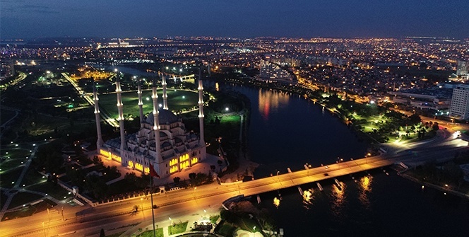 Adana, Ramazan ayına muhteşem bir manzara ile "merhaba" dedi