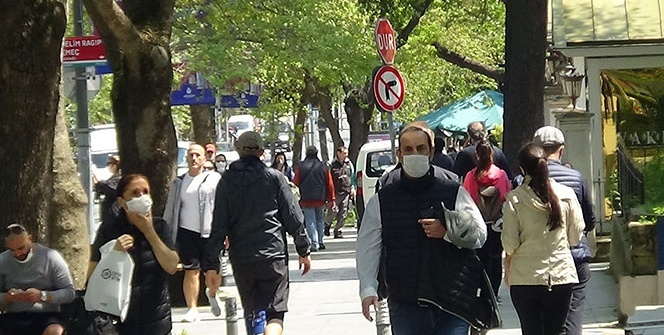 Bağdat Caddesi sokağa çıkma kısıtlamasının sonlanmasıyla doldu taştı