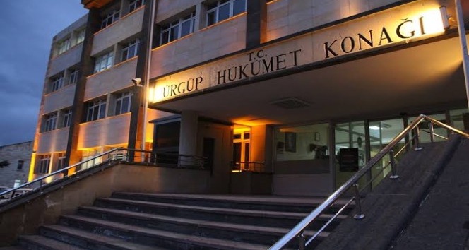 Toplu şekilde cenaze namazına göz yuman muhtar ve imam hakkında soruşturma
