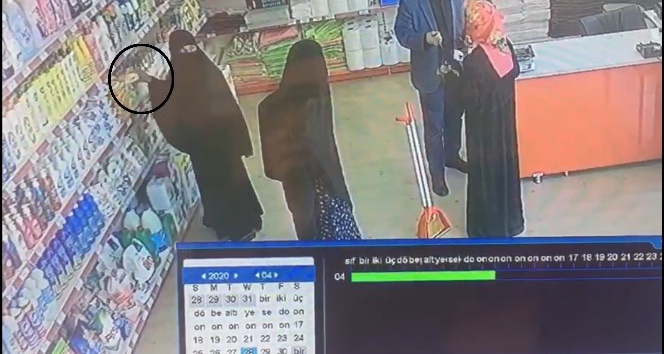 Biri oyaladı, biri görüş açısını kapattı, diğeri ürünleri çaldı