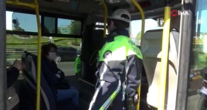 Maltepe'de fazla yolcu alan minibüs şoförüne ceza yağdı