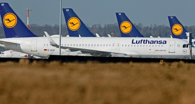 Alman Havayolu şirketi Lufthansa&#039;dan maske zorunluluğu: &#039;Maske yoksa uçuş da yok&#039;
