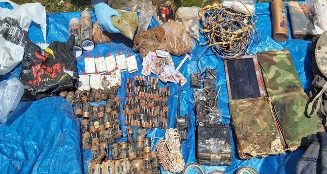 Bingöl’de bölücü terör örgütüne ait uyuşturucu ve yaşam malzemesi ele geçirildi