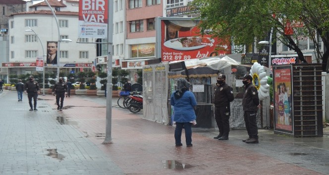 Bolu’da kentin en işlek caddeleri vatandaşın kullanımına açıldı