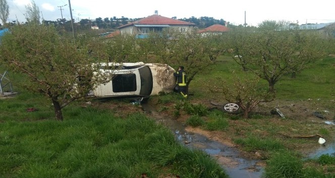 Kontrolden çıkan otomobil elma bahçesine takla attı: 1 yaralı