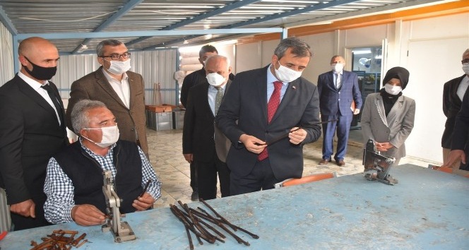 Vali Sezer Delice Üzüm Üreticileri Birliği Üretim Tesisini ziyaret etti