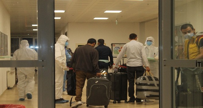 Kuveyt’ten gelen 276 Türk vatandaşı yurda yerleştirildi