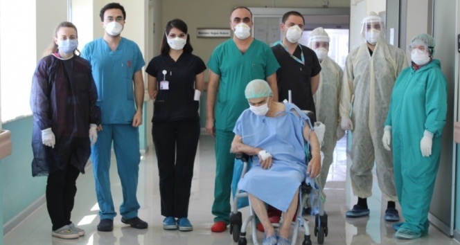 80’lik dede yoğun bakımdan covid servisine alındı