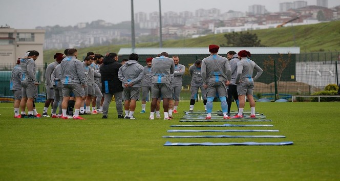 Trabzonspor takım halinde çalışmalara başladı