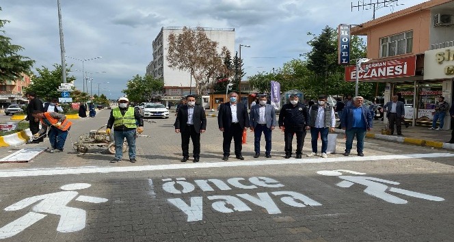 Kahta’da önce yaya görselli çizgi çalışması başlatıldı