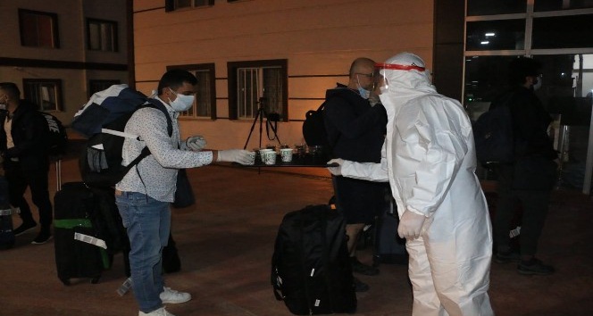 Birleşik Arap Emirlikleri’nden gelen vatandaşlar öğrenci yurduna yerleştirildi