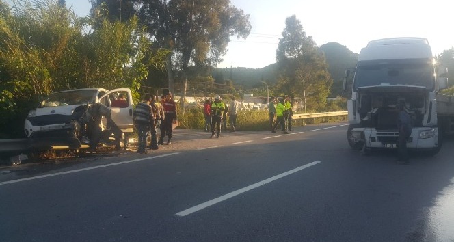 Söke’de trafik kazası: 3 yaralı