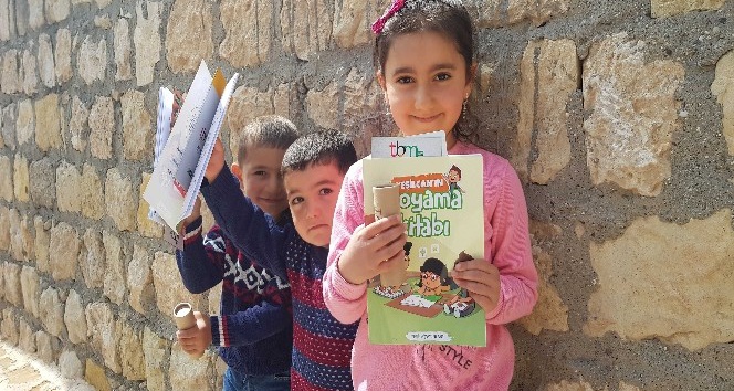 Yeşilay evde kalan çocukları sevindirdi