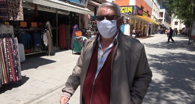 Sokağa çıktı, ilk işi dükkan kirasını almak oldu