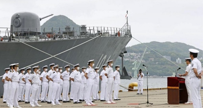 Japon savaş gemisi Orta Doğu&#039;ya gidiyor
