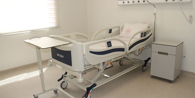 Yeşilköy Pandemi Hastanesi’nin örnek odaları tanıtıldı