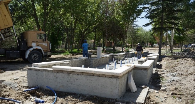 Nejdet Ersan parkındaki yenileme çalışmaları sürüyor