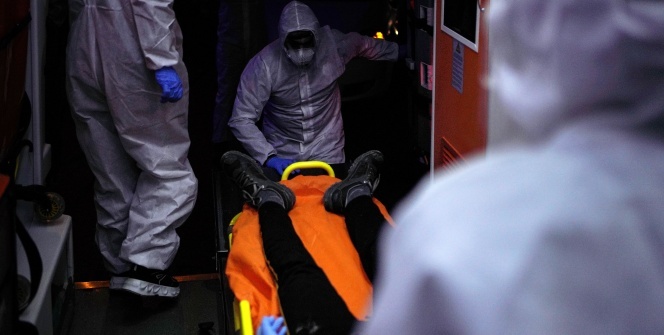 Koronavirüs vakalarına giden 112 Acil Servis ekiplerinin bir günü