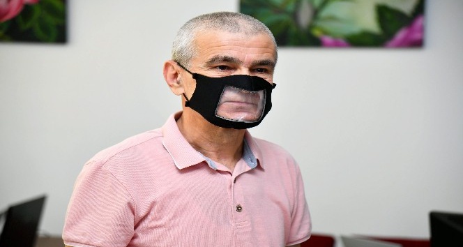 Isparta Belediyesi işitme engellilere özel maske üretti