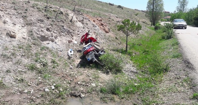 Afyonkarahisar’da motosiklet kazası: 1’i ölü, 1 yaralı