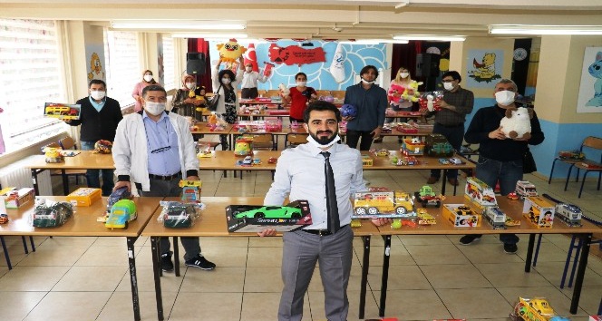 Bayram öncesi yetim çocukları sevindirecekler