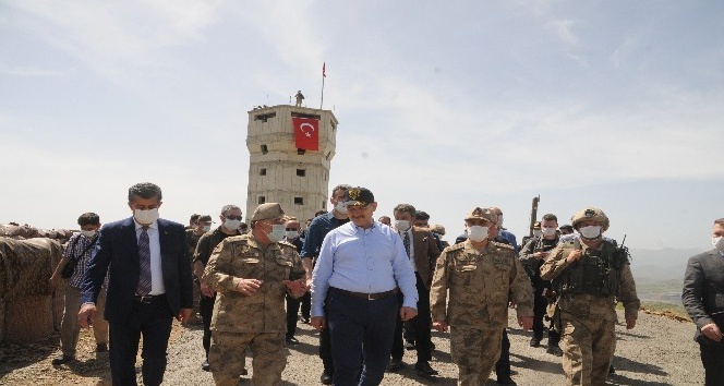 Bakan Soylu, Cudi Dağı’nda inşaatı tamamlanan kuleleri inceledi