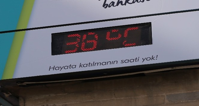 Elazığ’da termometreler 38 dereceyi gösterdi