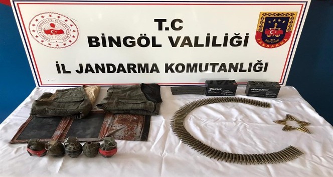 Bingöl’de terör operasyonu, el bombaları ve mühimmat ele geçirildi