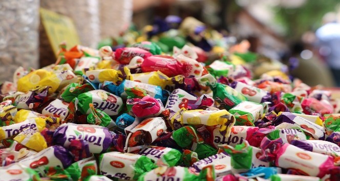 Virüs çıktı bayram şekerleri tezgahta kaldı