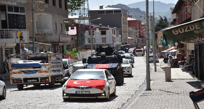 Beytüşşebap’ta zırhlı araçlarla 19 Mayıs kutlaması
