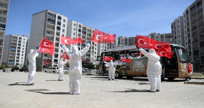 Vali Yaman’dan 19 Mayıs doğumlu gençlere doğum günü sürprizi