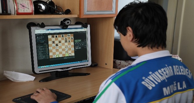Online satranç turnuvasına 2 bin 624 sporcu katıldı