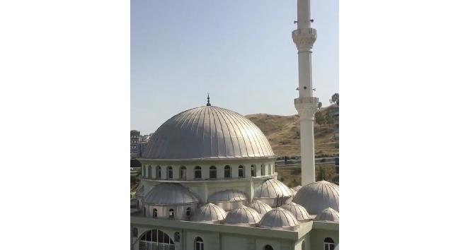 İzmir’de akıl almaz olay! Cami hoparlörlerinden ‘Çav Bella’ çalındı