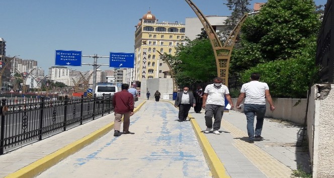 Mardin’de vatandaşlara maske takma zorunluluğu getirildi