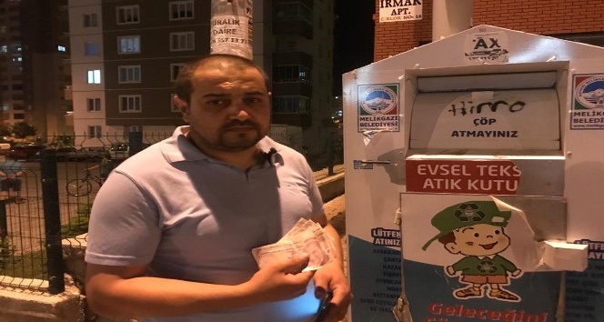 (Özel) Çocuklarının kıyafeti yerine 2 bin TL’yi attı