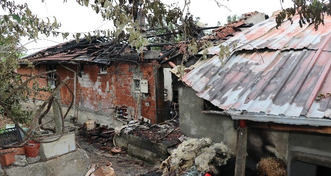 Evleri yanan Karameşe ailesi yardım bekliyor
