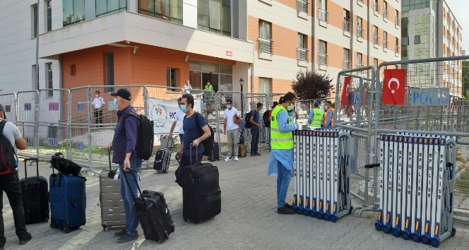 Adana’da yurtta karantina süresi dolan 179 kişi evlerine gönderildi