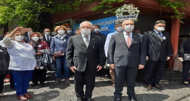 İstanbul Tıp Fakültesi’nin duayen hocası Prof. Dr. Mehmet Emin Darandeliler fakültede anıldı