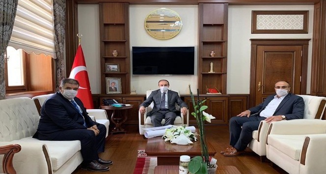 Milletvekili Fetani Battal, Vali Cüneyt Epcim’i ziyaret etti