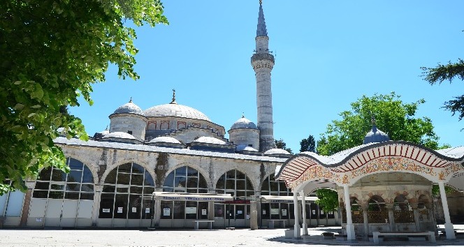 450 yıllık Sokullu Mehmet Paşa Camii’nde hüzünlü bayram