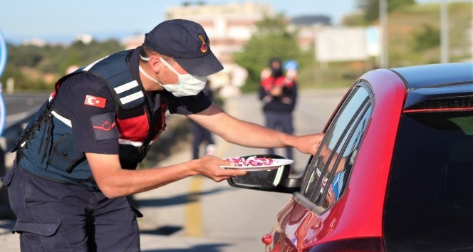 Jandarma ekiplerinin bayram mesaisi